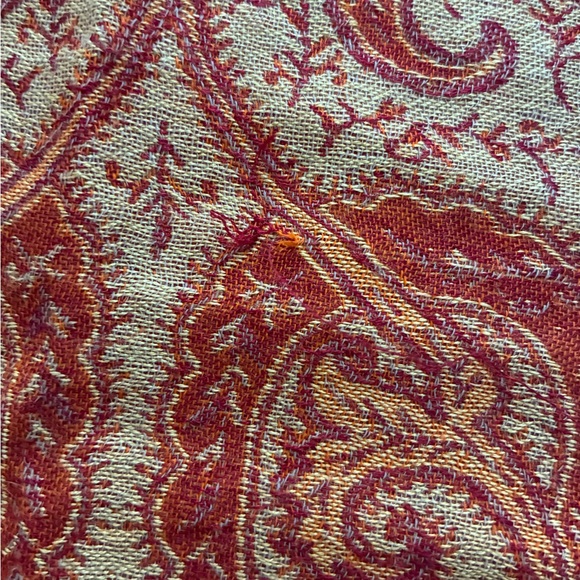 Paisley Patterned Textile - Picture 12 of 12